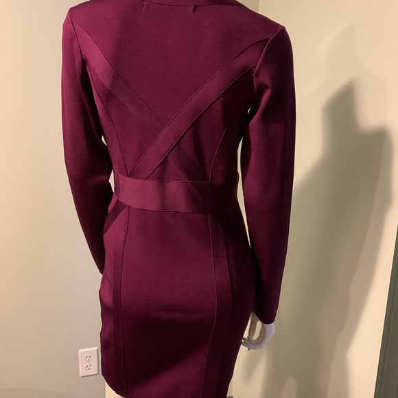 Gorgeous Guess Wine Body Con Dress - Picture 4 of 4